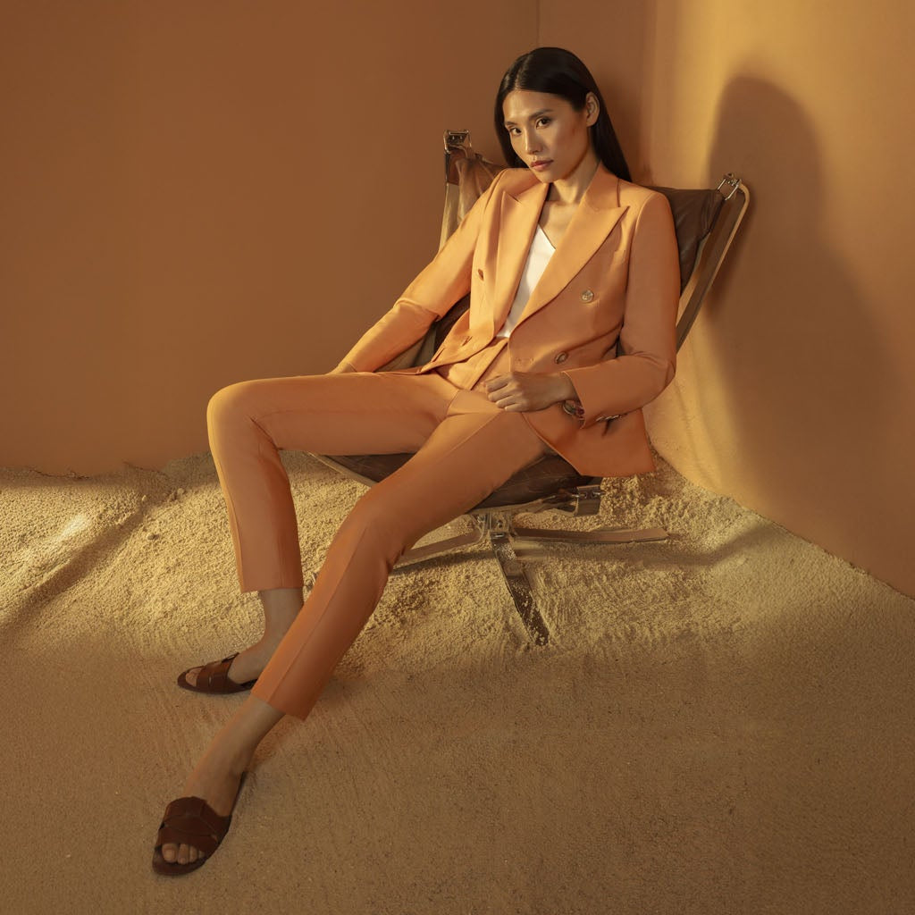 Travel in style: women trousers that offer comfort and versatility for jetsetters