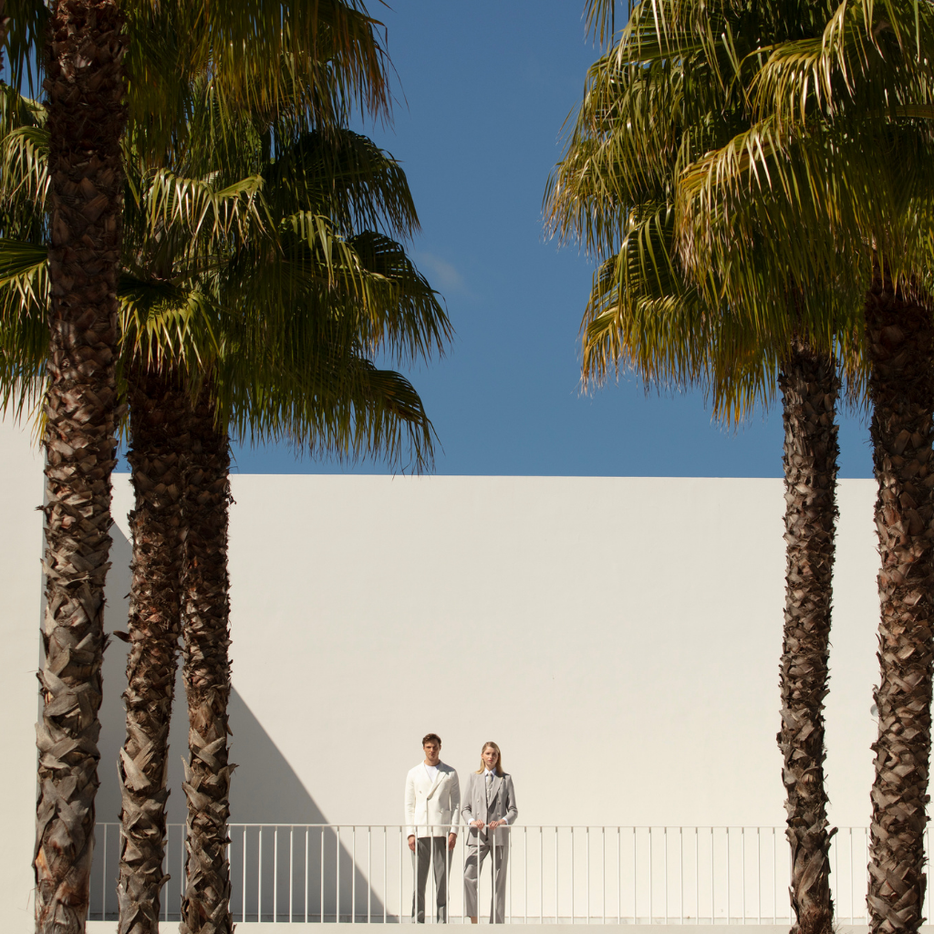 From sporty to stylish: transforming women polo shirts for any occasion