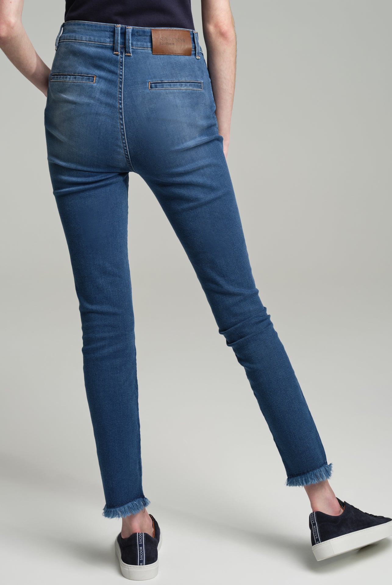 Medium Blue