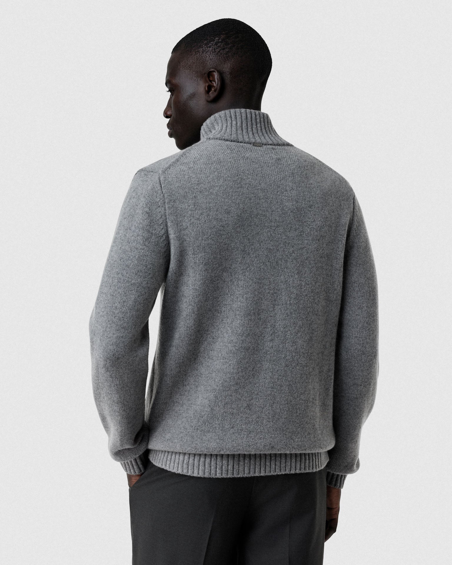 Mix Grey (AI)
