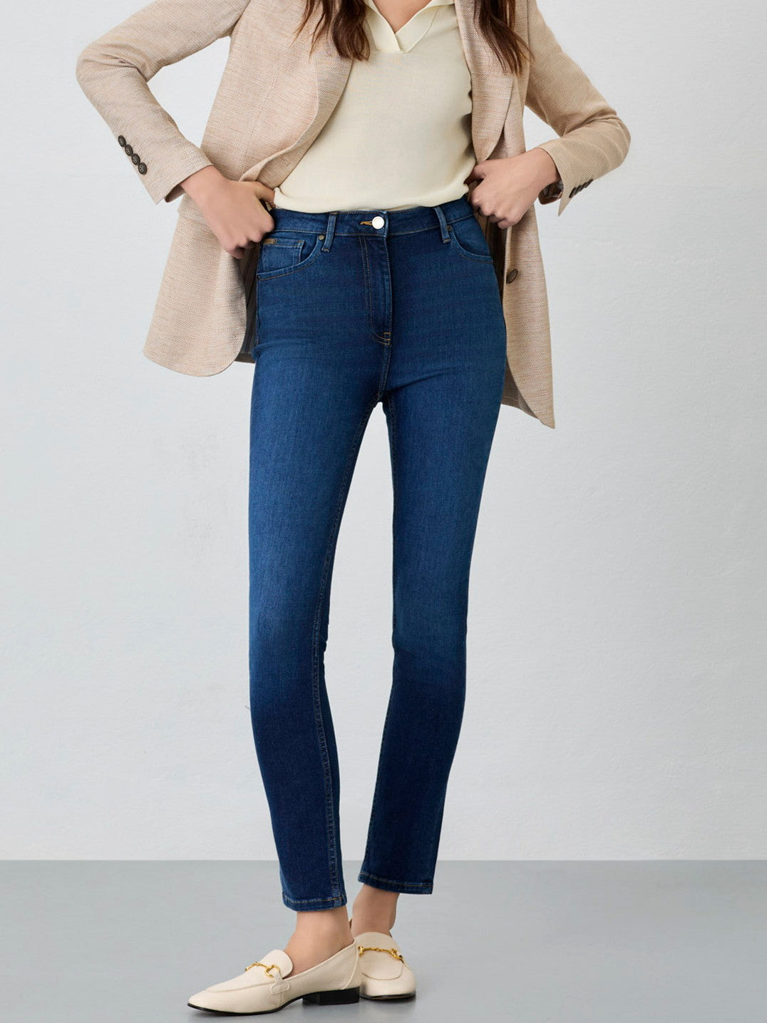 Medium Blue
